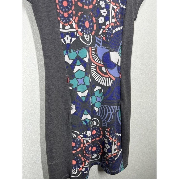 Title Nine Women’s Gidget 2.0 Soft Jersey Knit Dress Small S Gray Colorful Geo - Picture 3 of 5